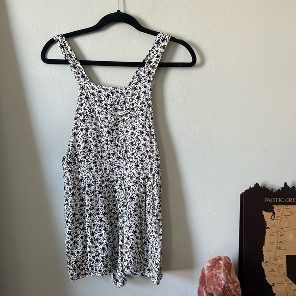 🔹3/20 New Look UK | Floral print Overall Shorts 🌸 - Picture 4 of 5